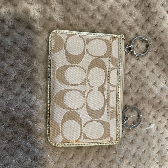 Coach Poppy change purse (never been used) - Picture 2 of 2